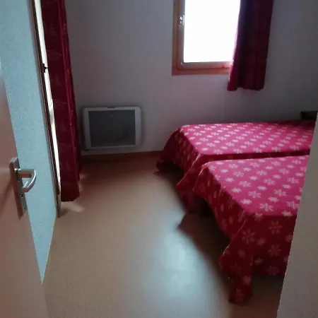 Vvf Les 3 Vallees 假日公园 美贝尔